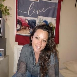 Meet your Posher, Alicia